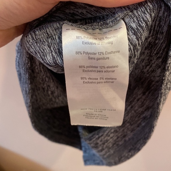 Like new a pea in the pod workout tank - Picture 4 of 5